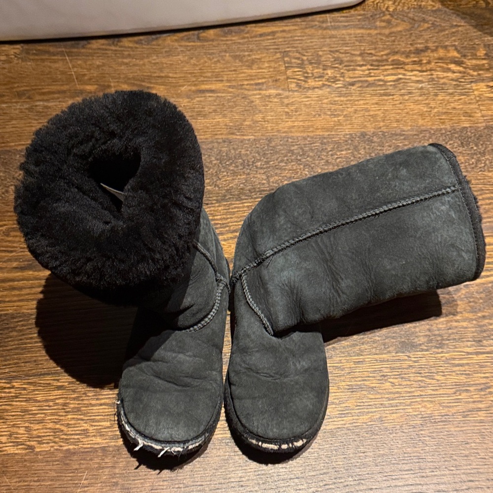 UGG Black Shearling Interior